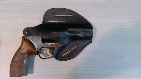 Vendo o cambio por algo de mi interés revólver ASTRA POLICE guiado en F. 

Dos tambores, .357 y 9 mm. 32