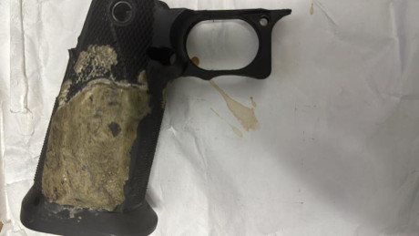 SPS PANTERA 9 pb con corredera y guía del 40 adicional 2 empuñaduras  2 cargadores de cada calibre  y 01