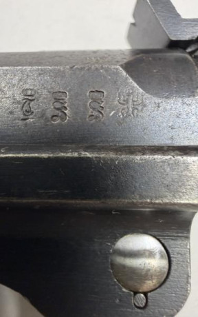 En venta Luger P08 de Artillería, fabricada por DWM en 1917. Todos sus números son coincidentes incluidas 42