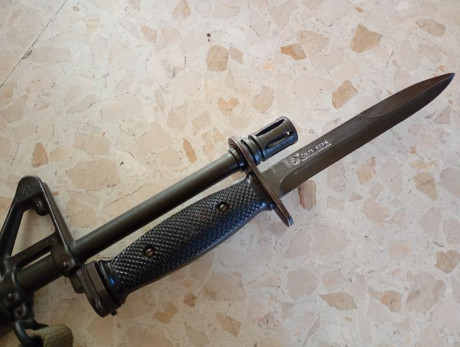 Bayoneta M7 US para fusil M16, con funda modelo M10 fabricada por colt en muy buen estado  . Marcaje en 160
