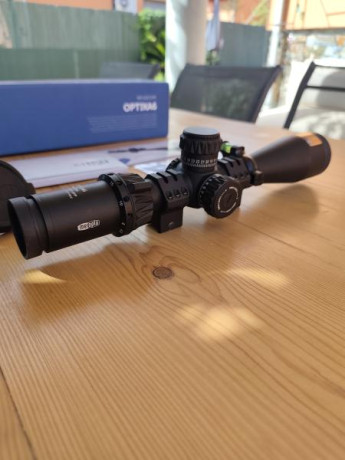 Vendo visor Meopta optika 6 4,5-27x50.
Tubo de 30, retícula zplex en segundo plano focal.
Torretas con 22