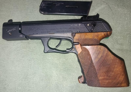 HK p9s Sport, calibre 9 mm, estado muy bueno.
El alojamiento del amortiguador lo he puesto nuevo, tiene 01