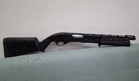 Vendo escopeta de corredera Rem870 Wingmaster recortada al mínimo legal, homologada, con muebles magpul.
Funcionando 01