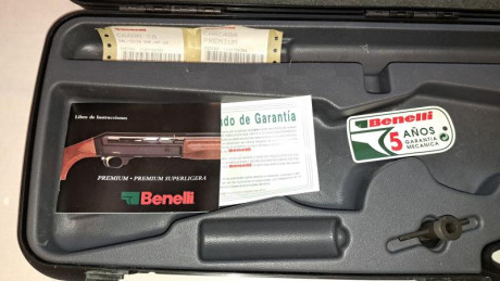 Hola a tod@s, VENDO Escopeta Benelli premium superligera calibre 12.

Además se incluye:

– 5 polichoques 12