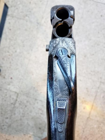 Vendo superpuesta Félix Sarrasqueta especial para tiro / foso o puesto fijo por reestructuración de armero.
​Características 12