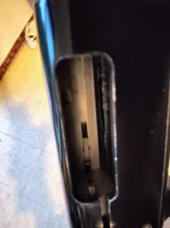 ​Vendo escopeta semiautomática Fabarm Modelo 130 en calibre 12 por exceso de armas en la guía.
​Características:
​Sistema: 21