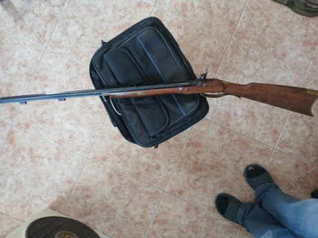 Hola, se vende rifle Ardesa Crocket del calibre 32
A 50 m es muy preciso y aparte de ser muy ligero lleva 00