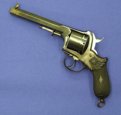 Voy a colocar unas fotos de un arma larga alemana de llave de mecha del siglo XVI. 52