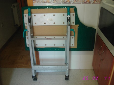 Necesito una mesa de tiro decente mas que el comer. 
Estoy dudando entre comprar una específica o ( no 142