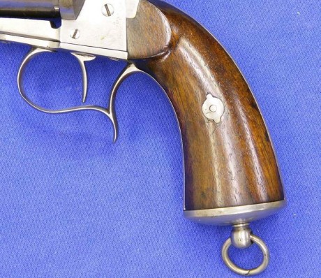 Voy a colocar unas fotos de un arma larga alemana de llave de mecha del siglo XVI. 92