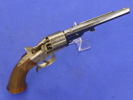 Voy a colocar unas fotos de un arma larga alemana de llave de mecha del siglo XVI. 122