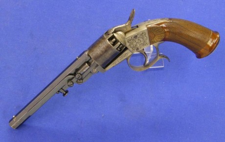 Voy a colocar unas fotos de un arma larga alemana de llave de mecha del siglo XVI. 121