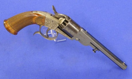 Voy a colocar unas fotos de un arma larga alemana de llave de mecha del siglo XVI. 120