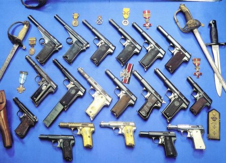Hola,he abierto este hilo para que todos aquellos que tengais armas Españolas,podais lucirlas aqui con 01
