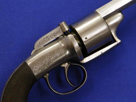 Voy a colocar unas fotos de un arma larga alemana de llave de mecha del siglo XVI. 62