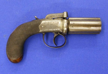 Voy a colocar unas fotos de un arma larga alemana de llave de mecha del siglo XVI. 100