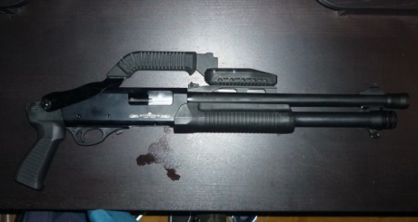 Ayer me puse direccion a murcia a por la Benelli M1  :wink:  esta me servira para cortaderos pues le entran 140