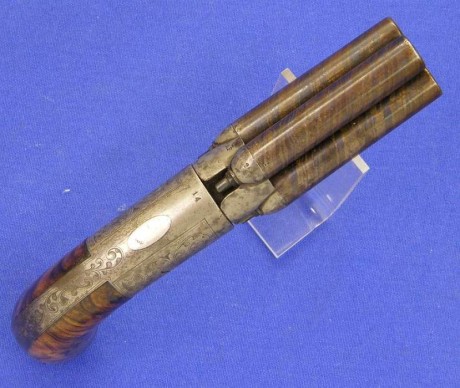 Voy a colocar unas fotos de un arma larga alemana de llave de mecha del siglo XVI. 152
