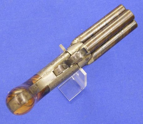 Voy a colocar unas fotos de un arma larga alemana de llave de mecha del siglo XVI. 160