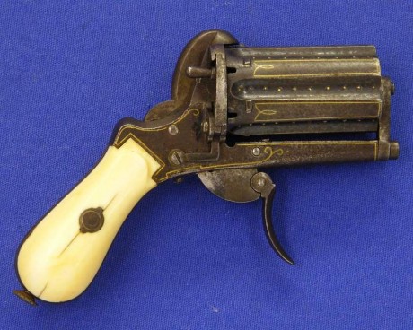 Voy a colocar unas fotos de un arma larga alemana de llave de mecha del siglo XVI. 01