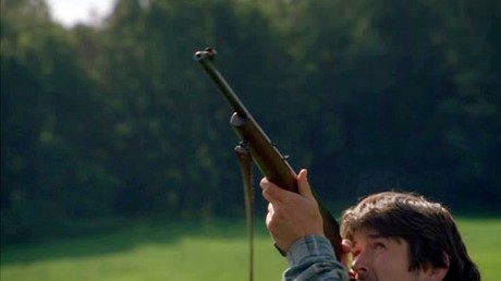 Compañeros,

En vista de las ganas de algunos (Elcafe, Wilcow, Vrakk, etc) por adivinar armas de películas 110