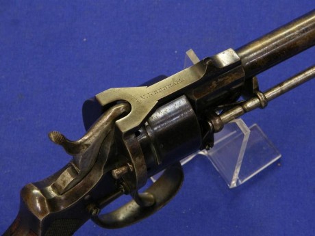 Voy a colocar unas fotos de un arma larga alemana de llave de mecha del siglo XVI. 50
