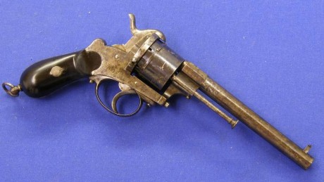 Voy a colocar unas fotos de un arma larga alemana de llave de mecha del siglo XVI. 170