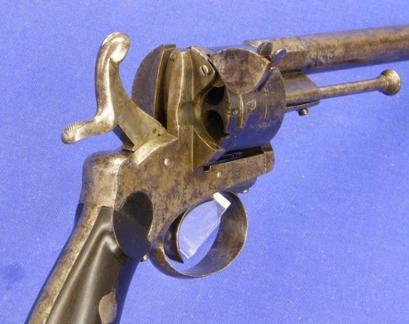 Voy a colocar unas fotos de un arma larga alemana de llave de mecha del siglo XVI. 00