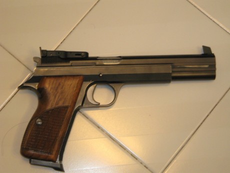 HOLA, AMIGOS

ME GUSTARIA SABER CUAL ES LA MEJOR PISTOLA 9MM PARA PRECISION 25M.

                    140