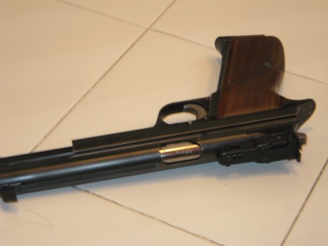 Bueno,
Siguiendo las buenas tradiciones, abro este post para que el puñado de propietarios de estas armas 61
