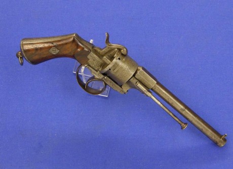 Voy a colocar unas fotos de un arma larga alemana de llave de mecha del siglo XVI. 22