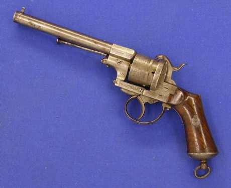 Voy a colocar unas fotos de un arma larga alemana de llave de mecha del siglo XVI. 21