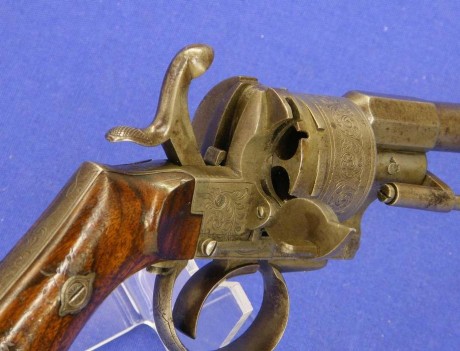 Voy a colocar unas fotos de un arma larga alemana de llave de mecha del siglo XVI. 32
