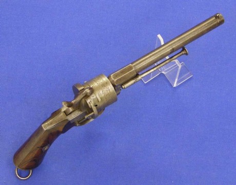 Voy a colocar unas fotos de un arma larga alemana de llave de mecha del siglo XVI. 30