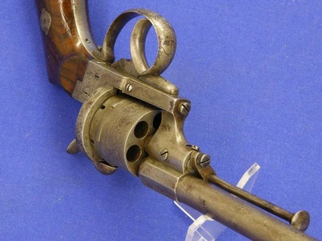 Voy a colocar unas fotos de un arma larga alemana de llave de mecha del siglo XVI. 40