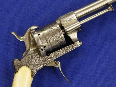 Voy a colocar unas fotos de un arma larga alemana de llave de mecha del siglo XVI. 60
