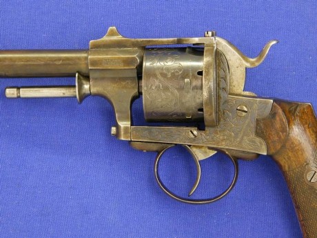 Voy a colocar unas fotos de un arma larga alemana de llave de mecha del siglo XVI. 12