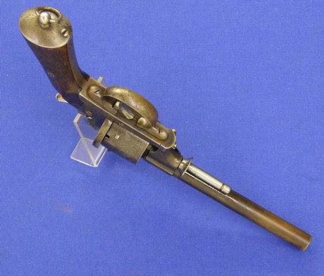 Voy a colocar unas fotos de un arma larga alemana de llave de mecha del siglo XVI. 10