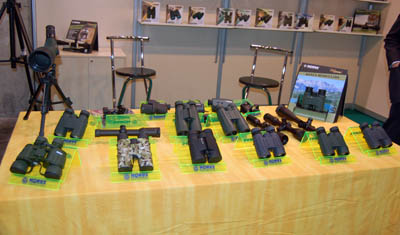 Ahí van unas cuantas imágenes de nuestra primera mañana en Expocaza Valencia. Mañana más... 22