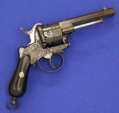 Voy a colocar unas fotos de un arma larga alemana de llave de mecha del siglo XVI. 30