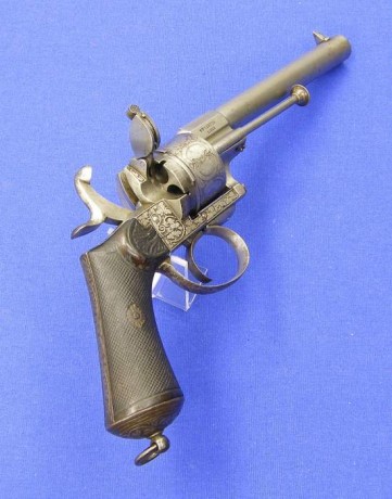 Voy a colocar unas fotos de un arma larga alemana de llave de mecha del siglo XVI. 72