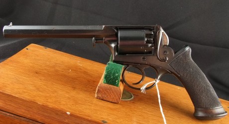 Voy a colocar unas fotos de un arma larga alemana de llave de mecha del siglo XVI. 101
