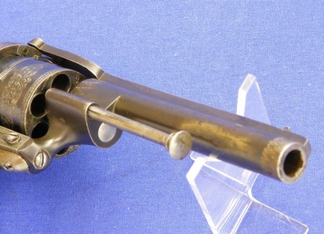 Voy a colocar unas fotos de un arma larga alemana de llave de mecha del siglo XVI. 141