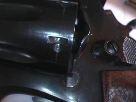 Por favor, ¿ quien me podría ayudar con un problema de mi revolver ?
Tengo un S & W modelo 686 de 71