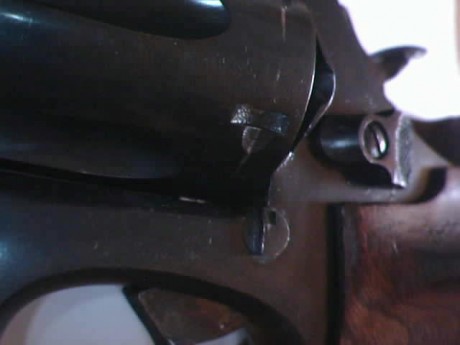Por favor, ¿ quien me podría ayudar con un problema de mi revolver ?
Tengo un S & W modelo 686 de 81
