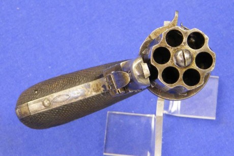 Voy a colocar unas fotos de un arma larga alemana de llave de mecha del siglo XVI. 01