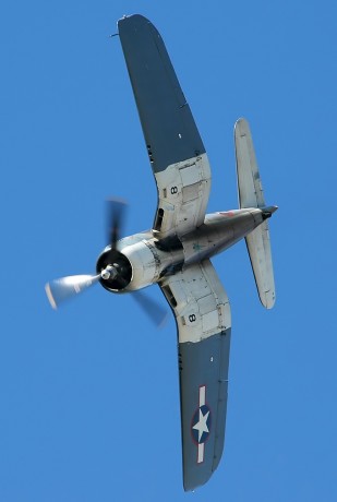 Pues eso, en este hilo pretendo deleitaros como amantes de los aviones de combate que sois muchos, con 130