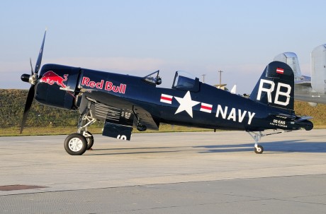 Pues eso, en este hilo pretendo deleitaros como amantes de los aviones de combate que sois muchos, con 151