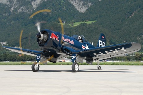 Pues eso, en este hilo pretendo deleitaros como amantes de los aviones de combate que sois muchos, con 162