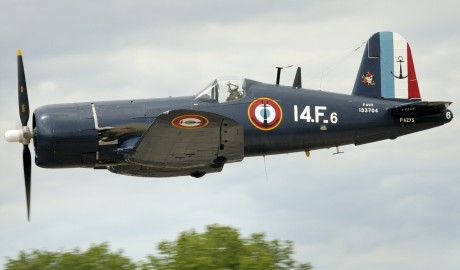 Pues eso, en este hilo pretendo deleitaros como amantes de los aviones de combate que sois muchos, con 10